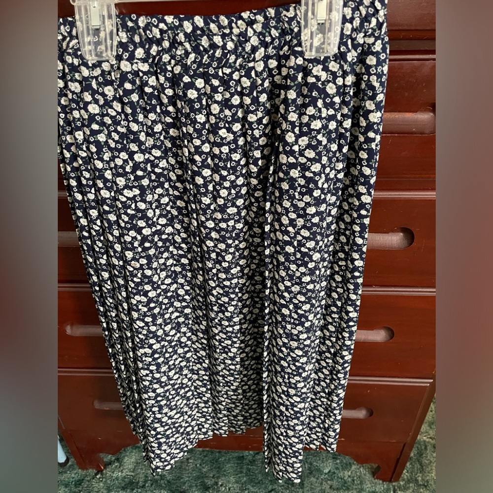 Skirt/Matching Scarf. Andrea Gayle Petites. Size PMed - Picture 2 of 6